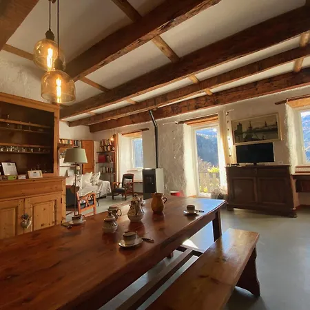 Maison D’hôtes Les Méans Maison d'hôtes Méolans